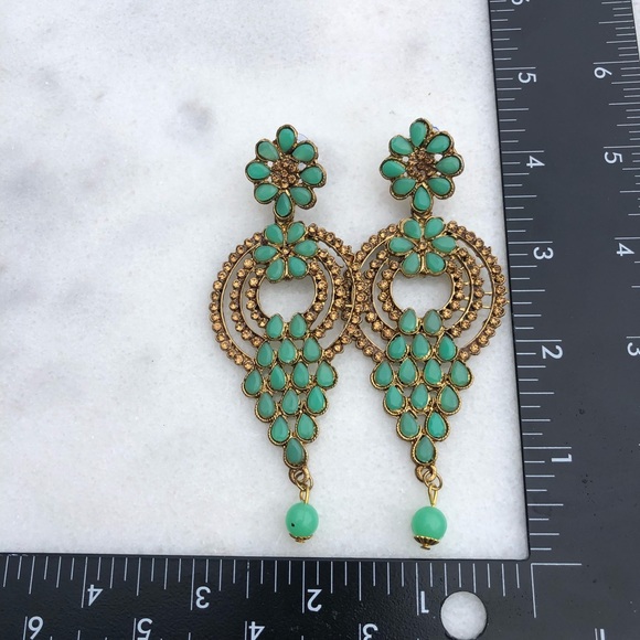 Beautiful drop earrings truly a statement piece ✨ - Picture 8 of 12